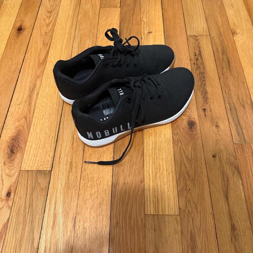 New - NOBULL Women’s Outwork Black/White/Gum